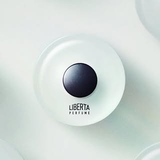 @liberta_perfumeのプロフィール画像